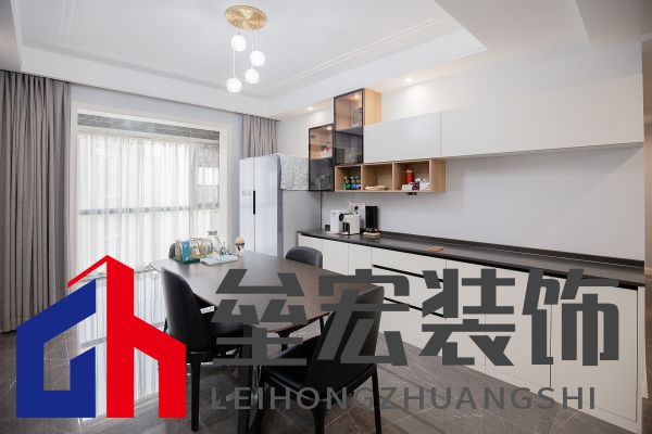白色、木色與黑色演繹同一空間下的不同格調(diào)！