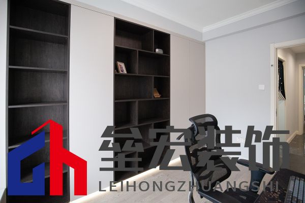 白色、木色與黑色演繹同一空間下的不同格調(diào)！