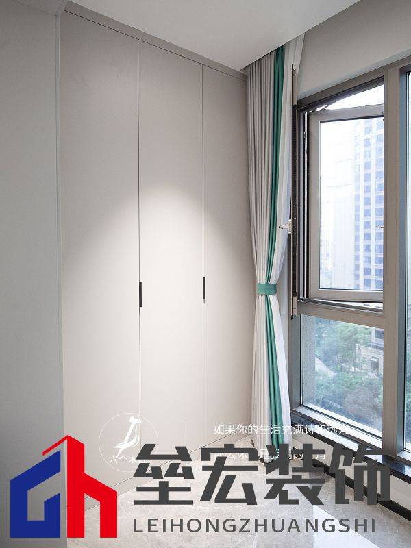 103㎡三居室一門到頂?shù)囊鹿裨O(shè)計(jì)，簡約又溫馨