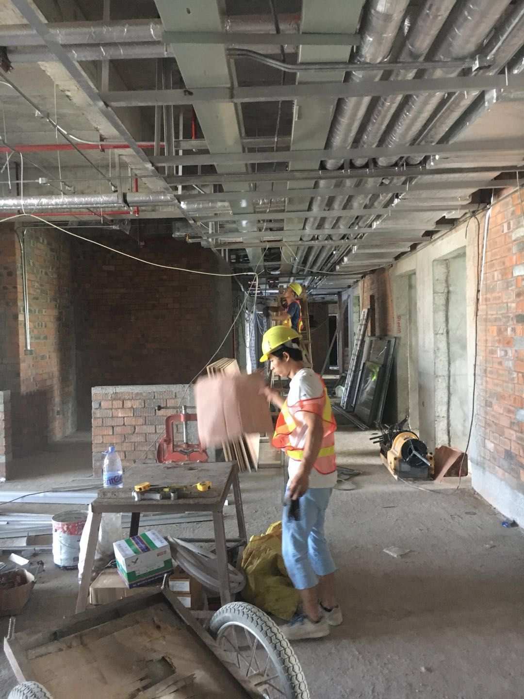 房子裝修水電安裝圖_廈門(mén)裝修水電工人_水電工人個(gè)人工作總結(jié)范文