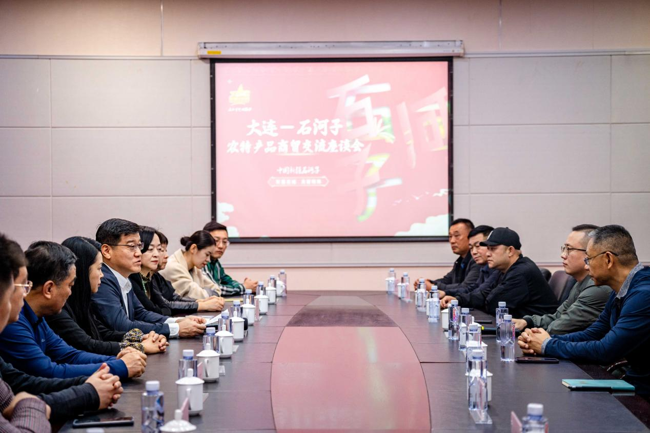 _展銷、簽約、洽談、直播精彩不斷 “石河子參展團(tuán)”火出了圈_展銷、簽約、洽談、直播精彩不斷 “石河子參展團(tuán)”火出了圈