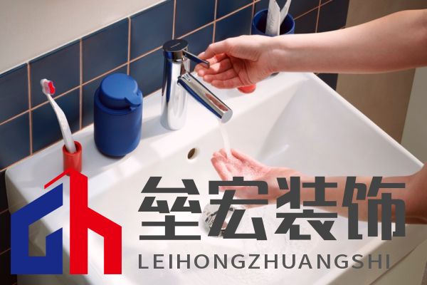 圖片包含 人, 室內, 女人, 桌子描述已自動生成